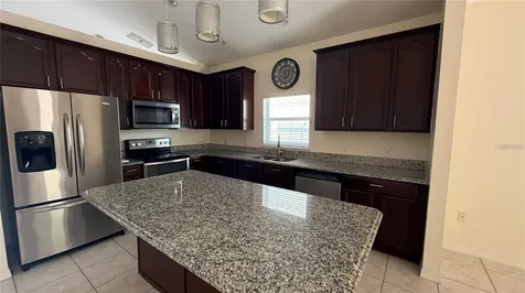 979 Hacienda Circle Kissimmee FL 34741