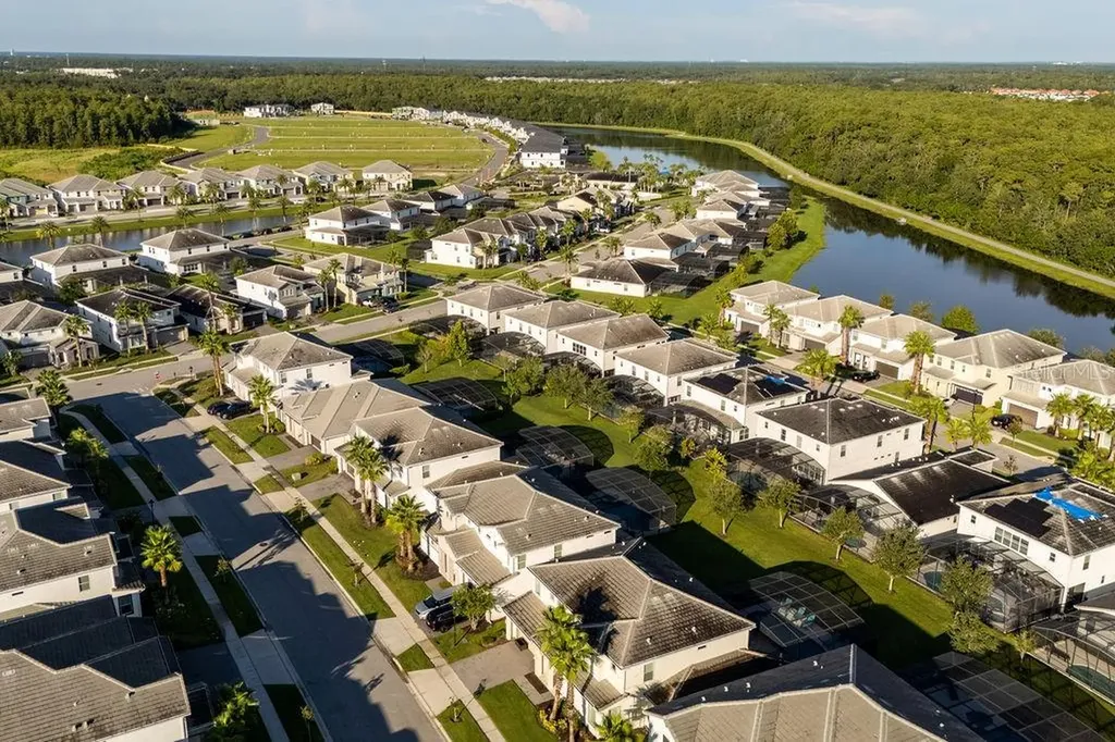 2692 Calistoga Avenue Kissimmee FL 34741