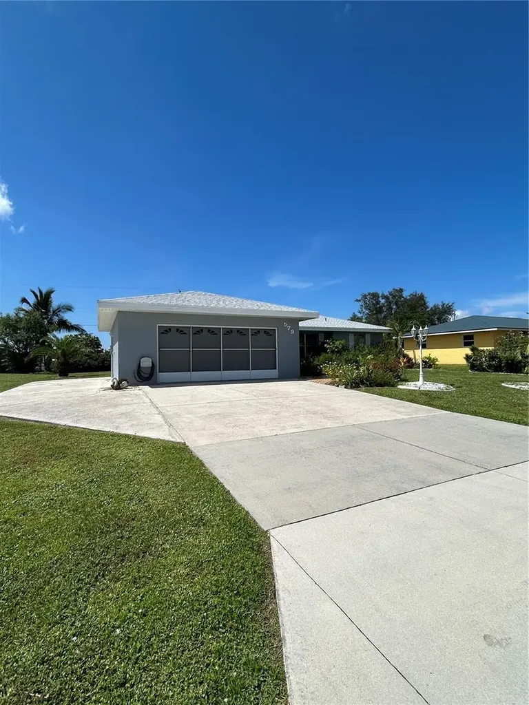 579 Lakemont Port Charlotte FL 33952