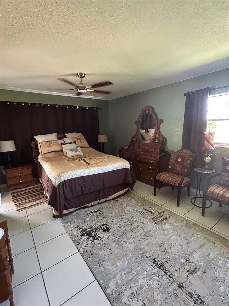 579 Lakemont Port Charlotte FL 33952