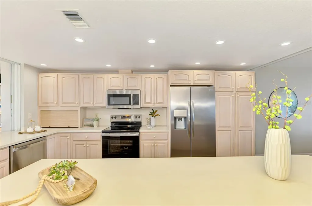 6500 Flotilla Drive Holmes Beach FL 34217