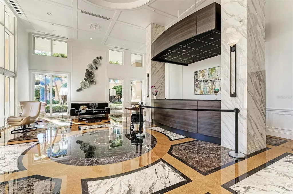 800 N Tamiami Trail Sarasota FL 34236