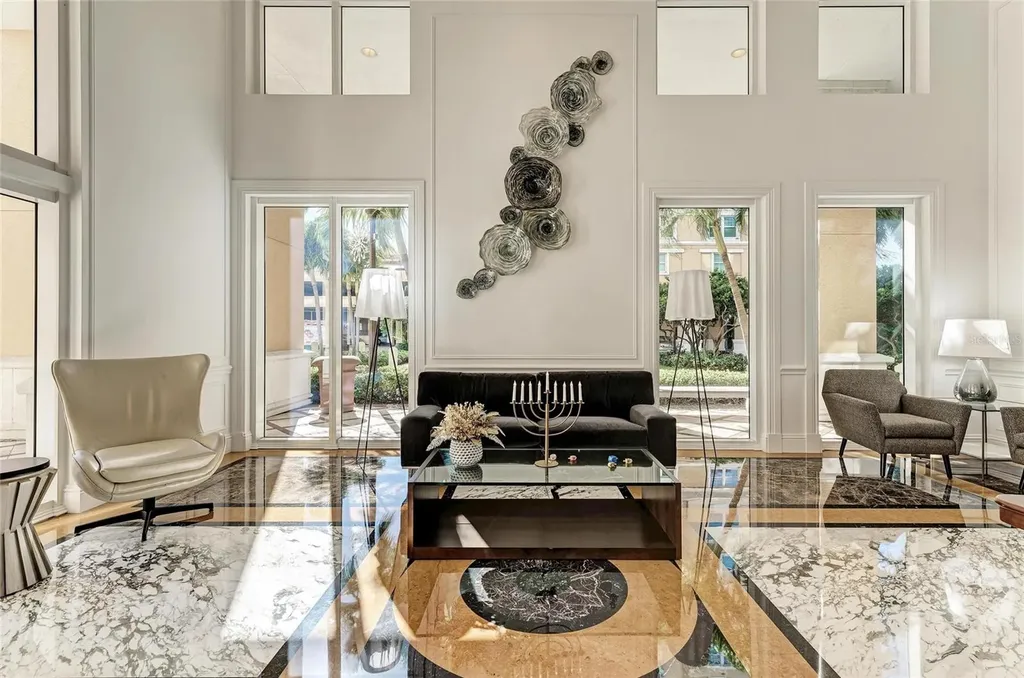 800 N Tamiami Trail Sarasota FL 34236