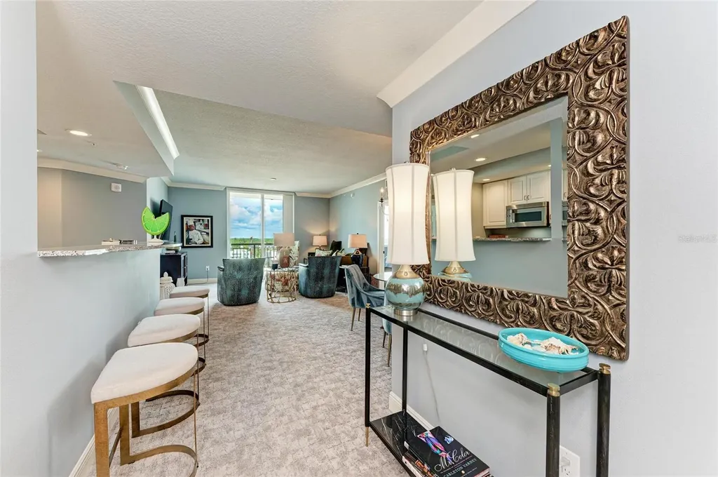 800 N Tamiami Trail Sarasota FL 34236