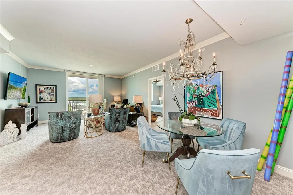 800 N Tamiami Trail Sarasota FL 34236