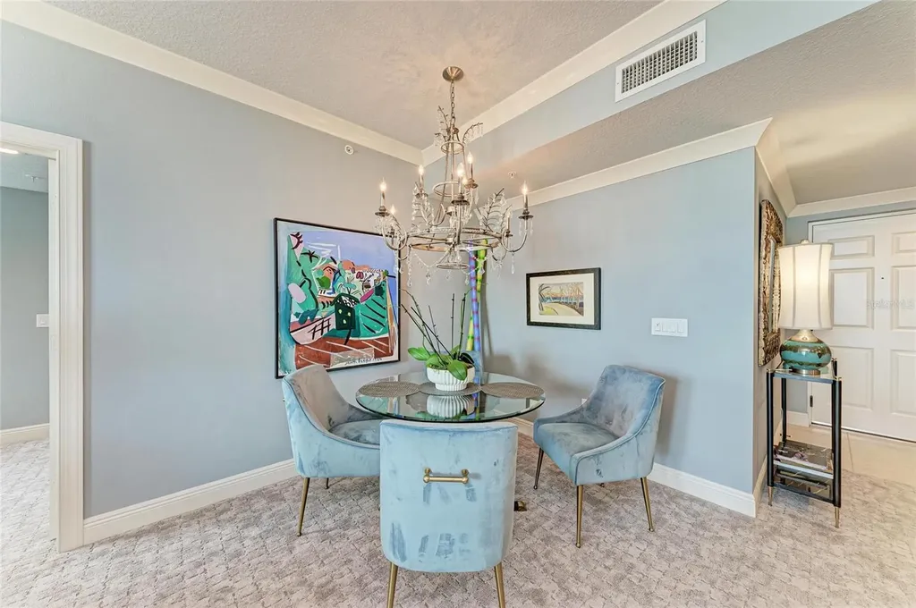 800 N Tamiami Trail Sarasota FL 34236