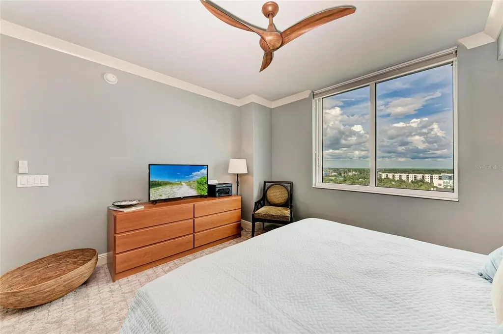 800 N Tamiami Trail Sarasota FL 34236