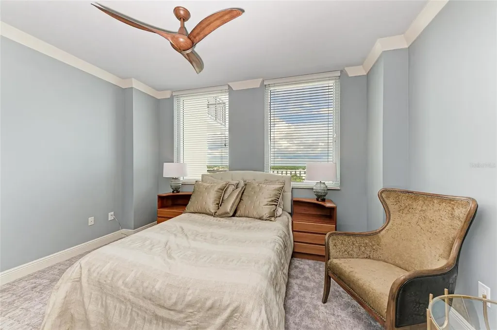 800 N Tamiami Trail Sarasota FL 34236