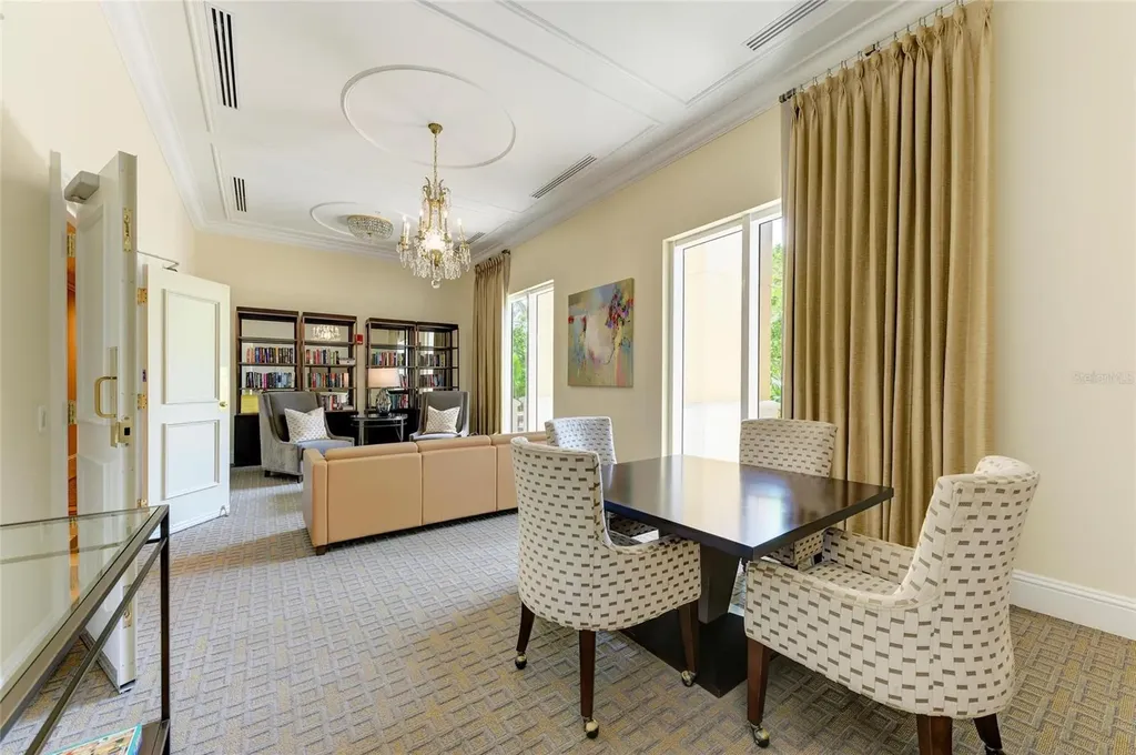 800 N Tamiami Trail Sarasota FL 34236