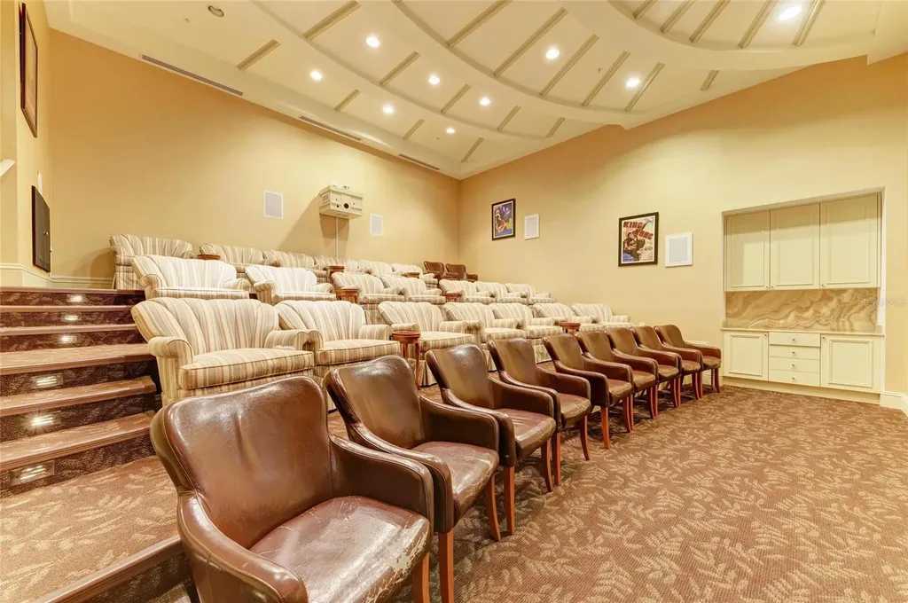 800 N Tamiami Trail Sarasota FL 34236