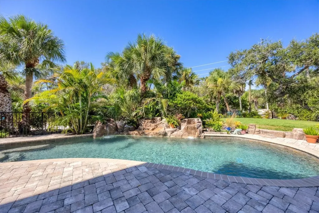 8285 Manasota Key Road Englewood FL 34223