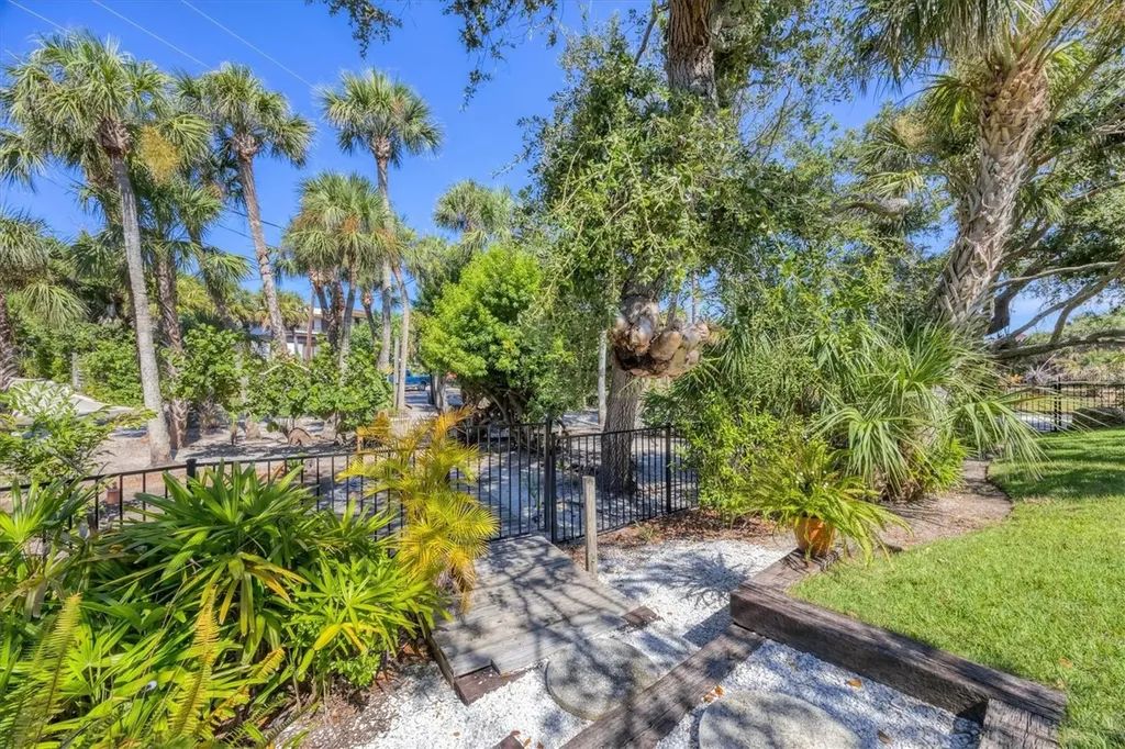 8285 Manasota Key Road Englewood FL 34223