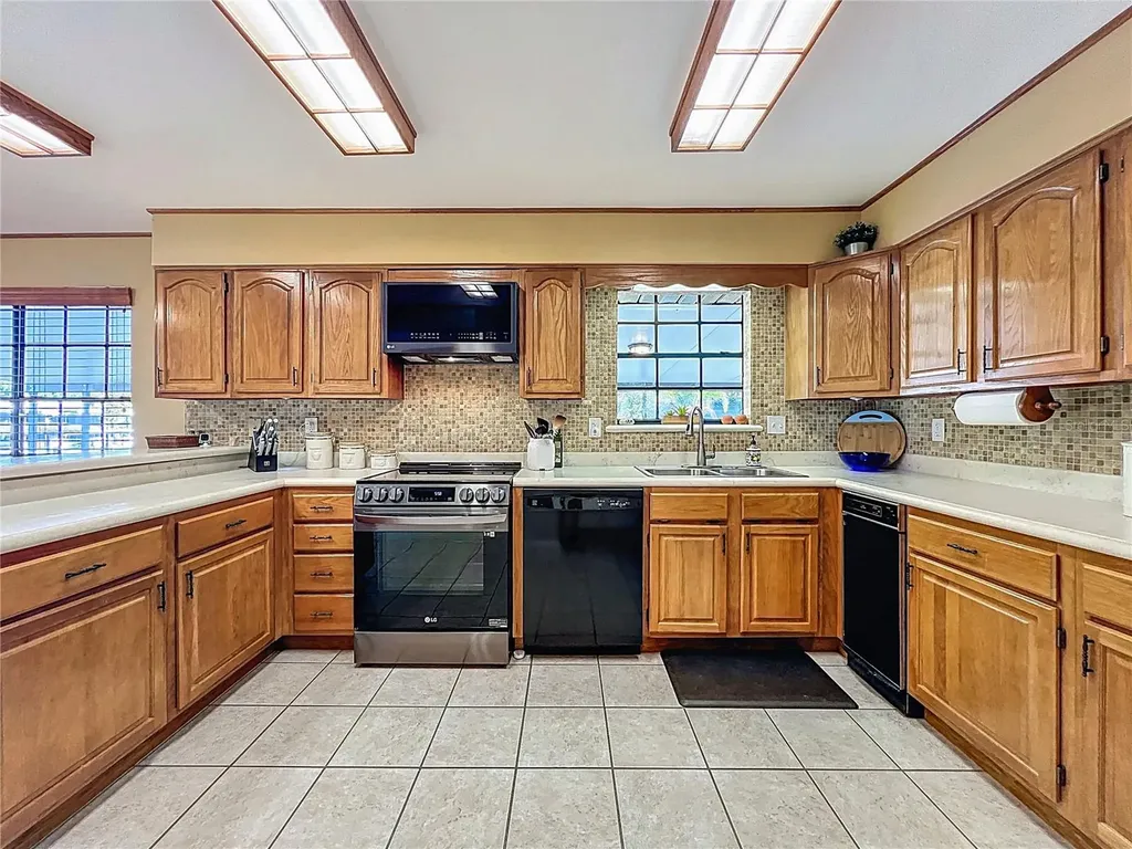 534 Minnow Court Kenansville FL 34739