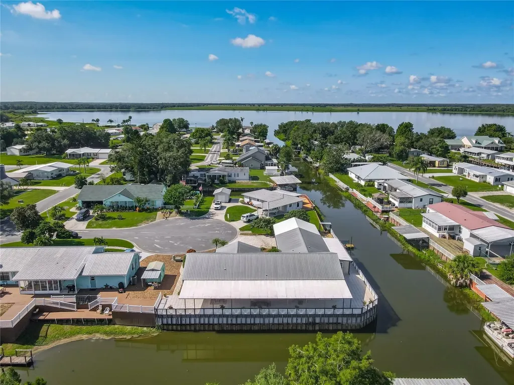 534 Minnow Court Kenansville FL 34739
