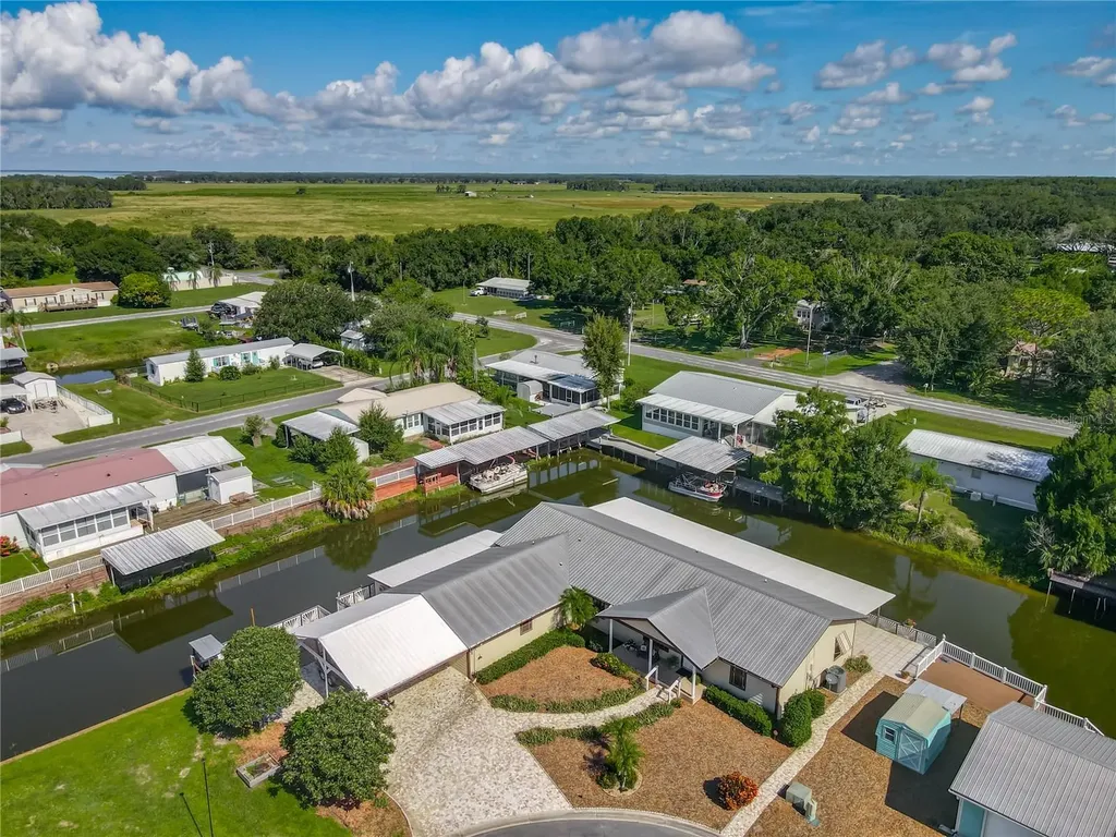 534 Minnow Court Kenansville FL 34739