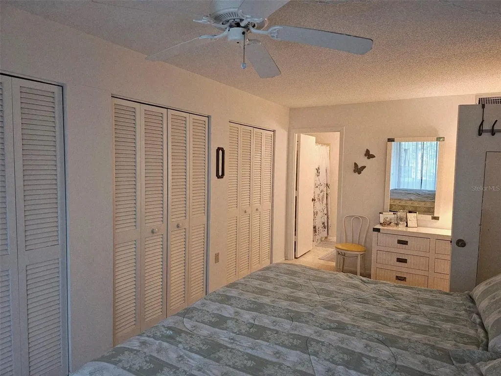 586 Lakeside Drive Bradenton FL 34210