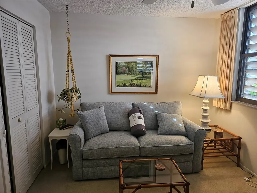 586 Lakeside Drive Bradenton FL 34210