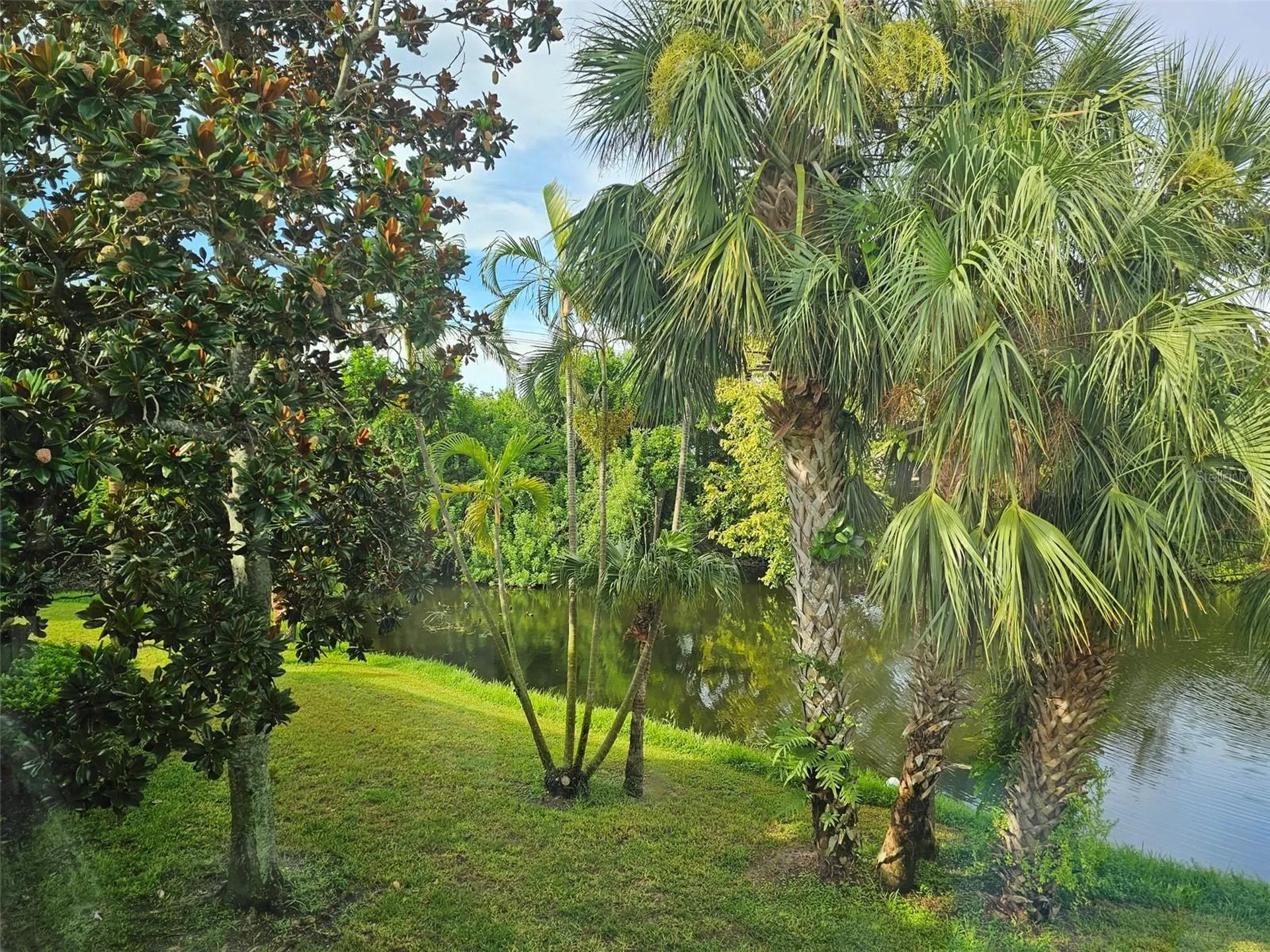 586 Lakeside Drive Bradenton FL 34210