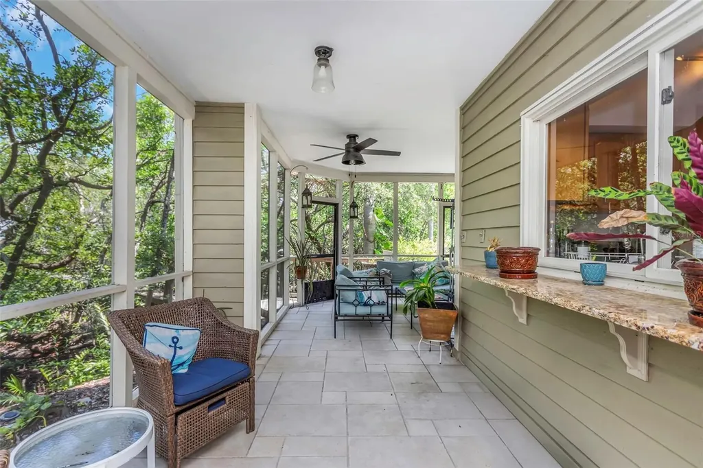 1065 Sable Court NE St Petersburg FL 33702