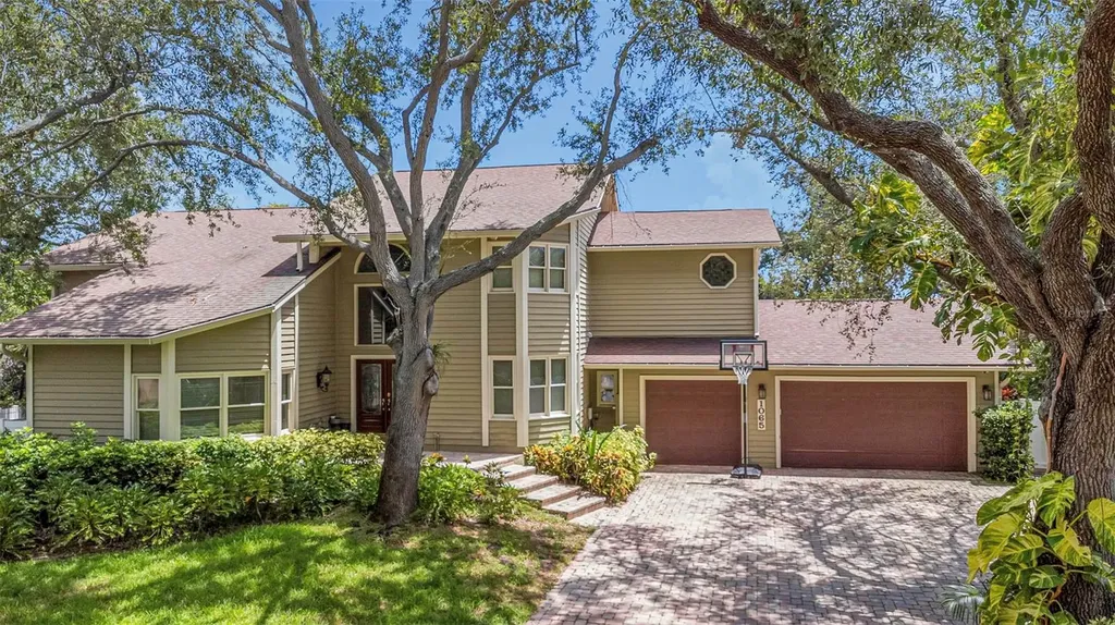 1065 Sable Court NE St Petersburg FL 33702
