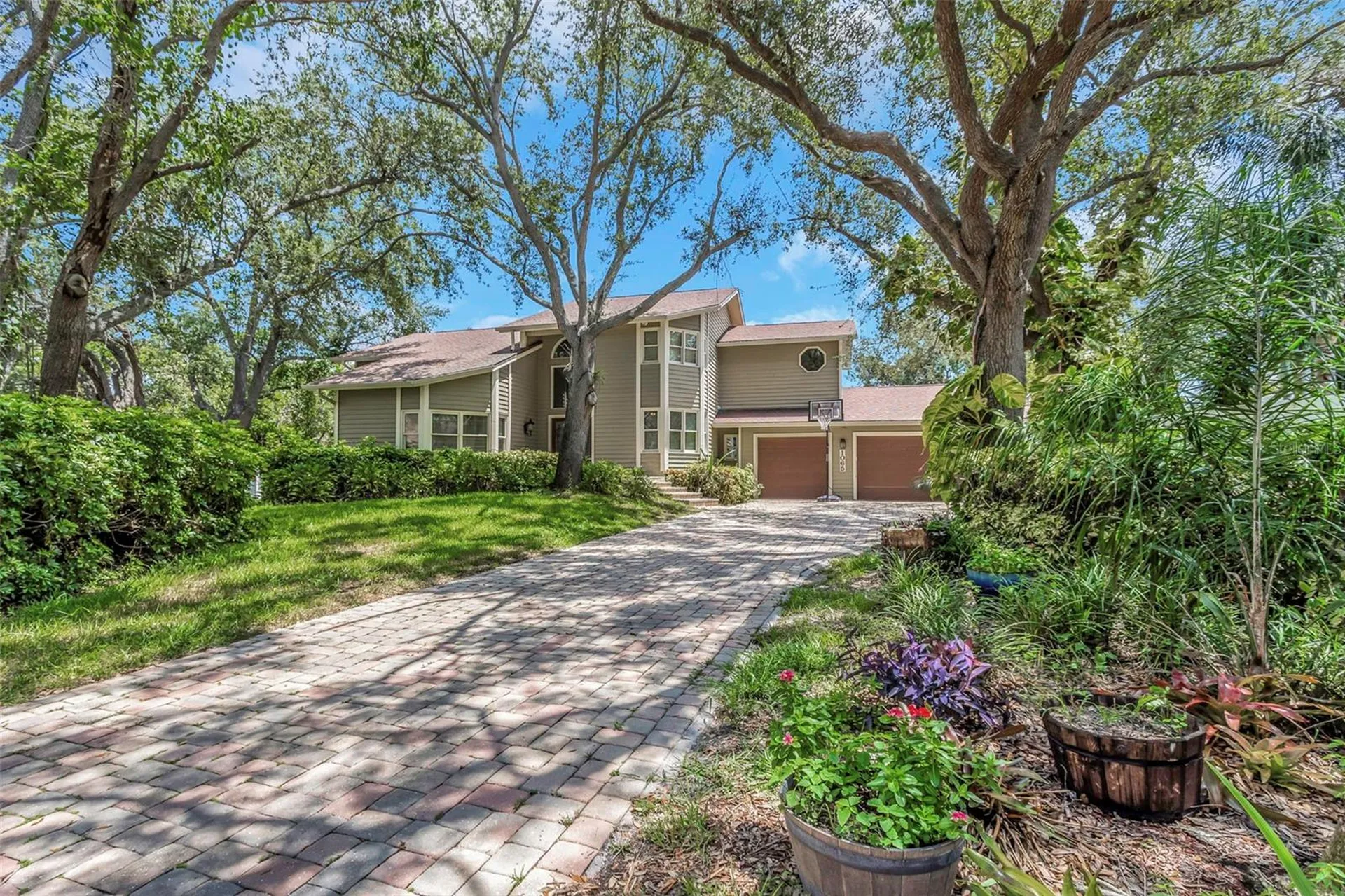 1065 Sable Court NE St Petersburg FL 33702