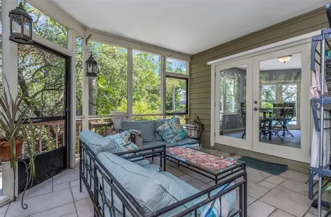 1065 Sable Court NE St Petersburg FL 33702