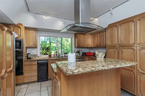 1065 Sable Court NE St Petersburg FL 33702