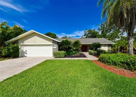 10415 Oakbrook Drive Tampa FL 33618