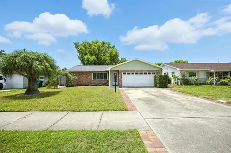 8422 Oakhurst Road Seminole FL 33776