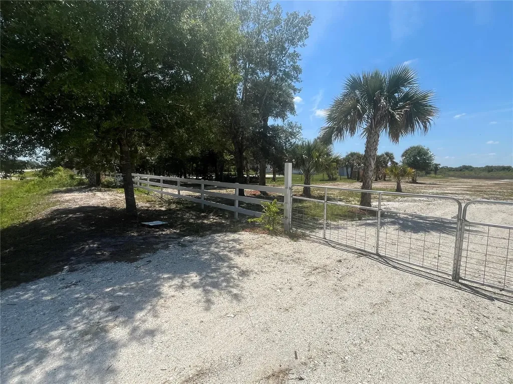 19374 NW 302nd Street Okeechobee FL 34972