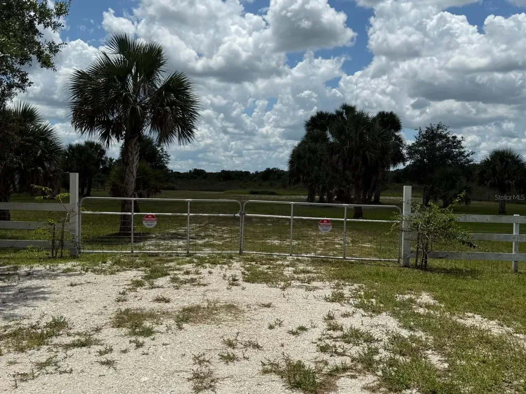 19374 NW 302nd Street Okeechobee FL 34972