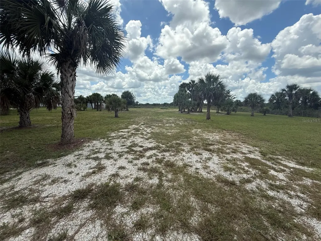 19374 NW 302nd Street Okeechobee FL 34972
