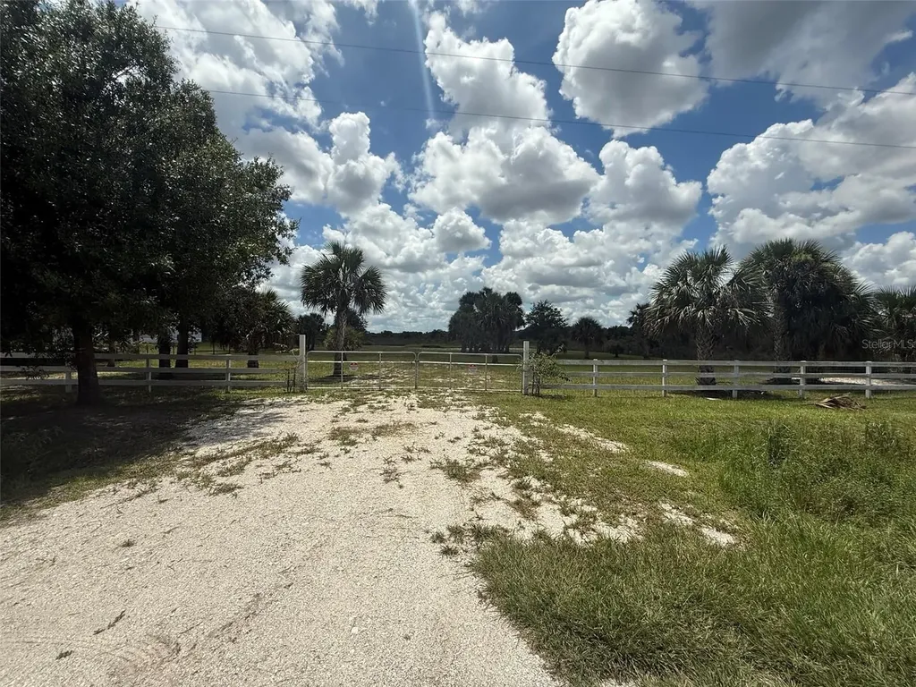 19374 NW 302nd Street Okeechobee FL 34972