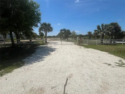 19374 NW 302nd Street Okeechobee FL 34972
