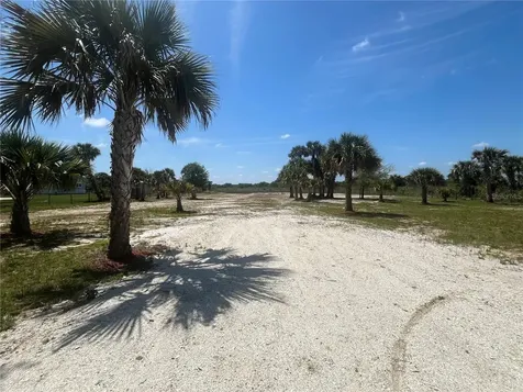 19374 NW 302nd Street Okeechobee FL 34972