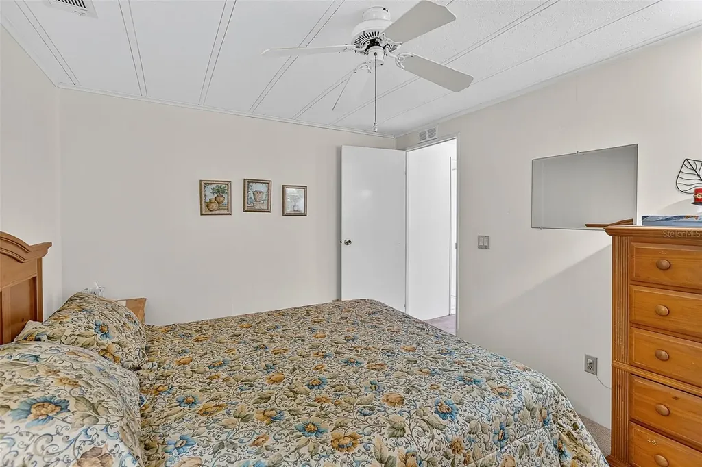 658 La Sala North Port FL 34287