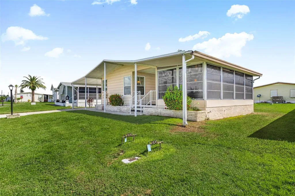 658 La Sala North Port FL 34287