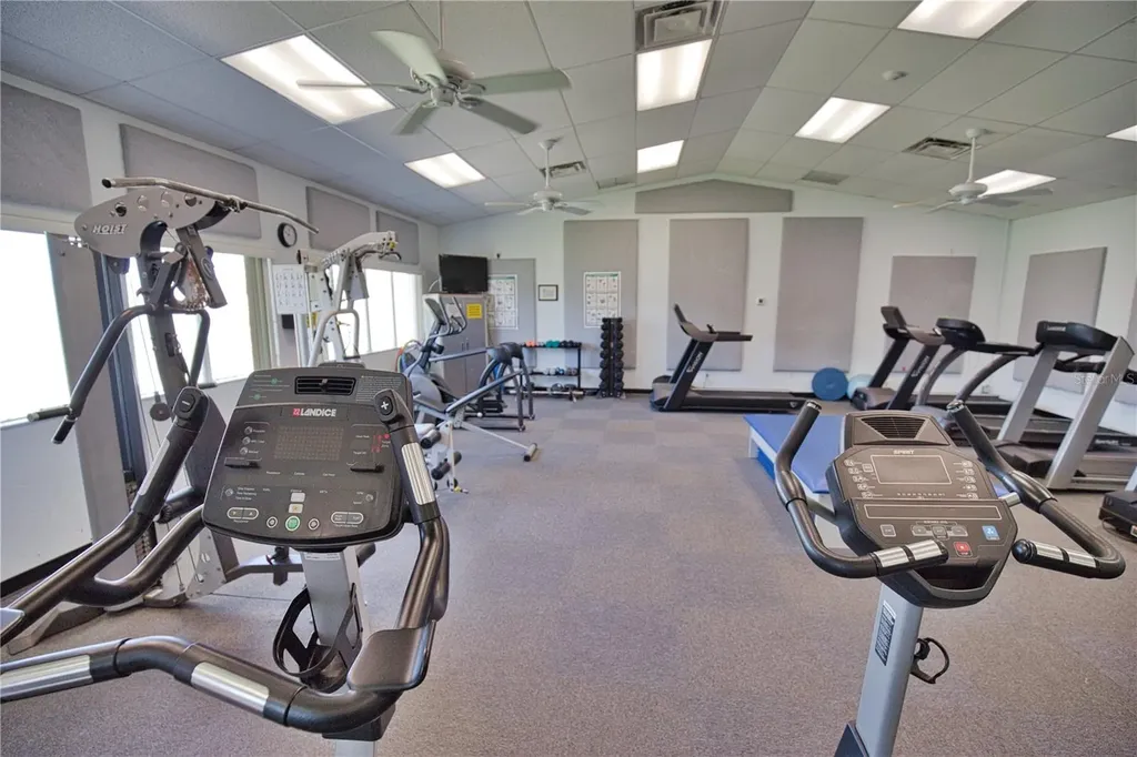 658 La Sala North Port FL 34287