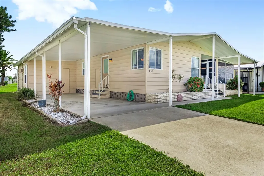 658 La Sala North Port FL 34287