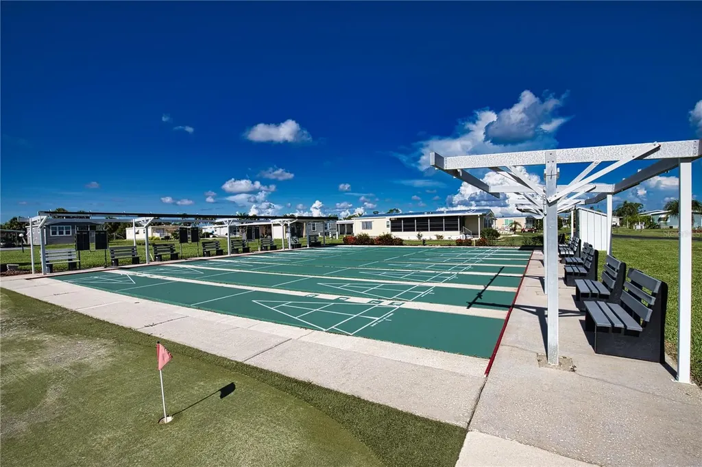658 La Sala North Port FL 34287