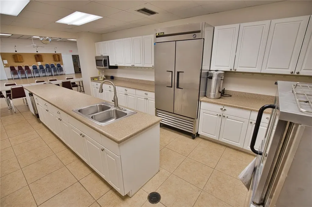 658 La Sala North Port FL 34287