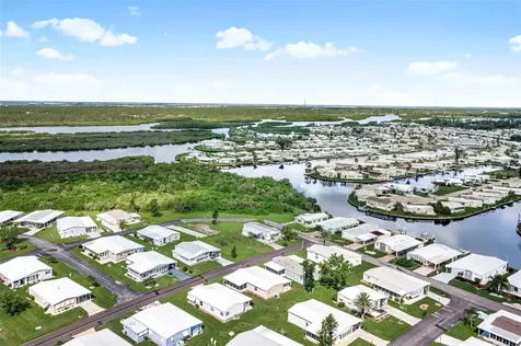 658 La Sala North Port FL 34287