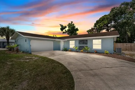928 59th Street W Bradenton FL 34209