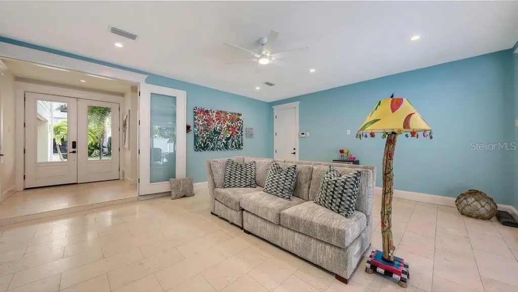 5005 Gulf Of Mexico Drive Longboat Key FL 34228