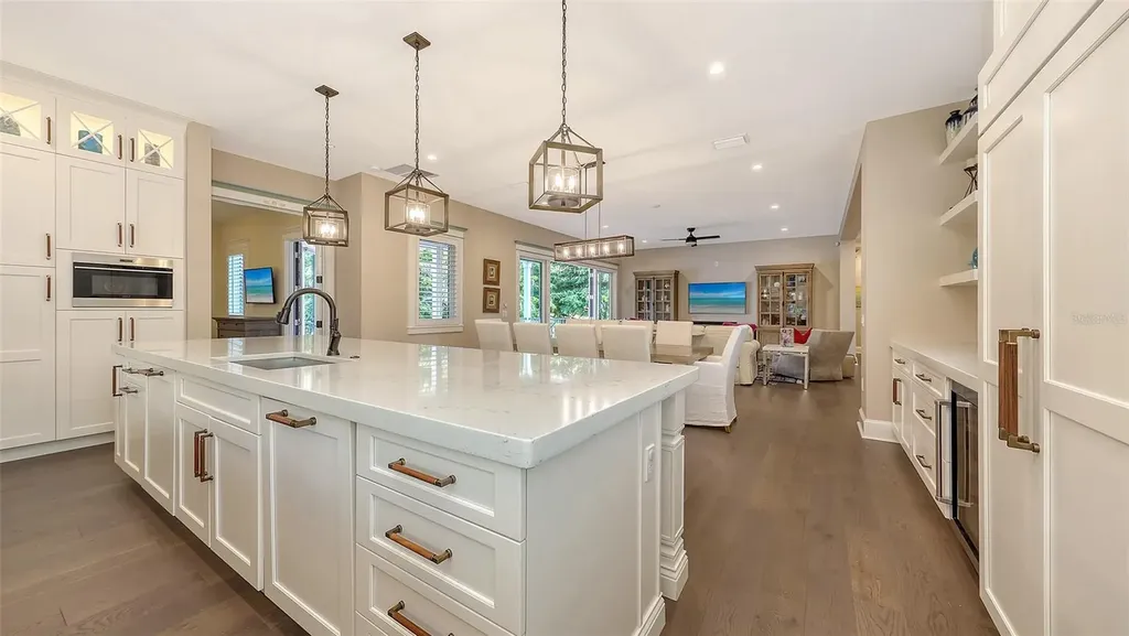 5005 Gulf Of Mexico Drive Longboat Key FL 34228