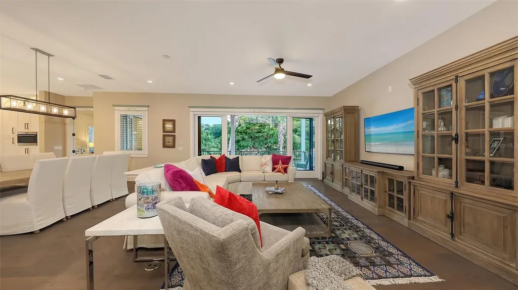 5005 Gulf Of Mexico Drive Longboat Key FL 34228