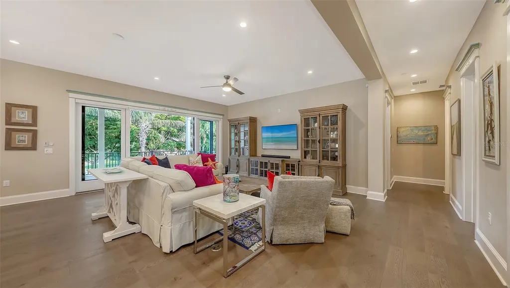 5005 Gulf Of Mexico Drive Longboat Key FL 34228