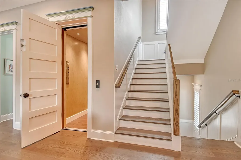 5005 Gulf Of Mexico Drive Longboat Key FL 34228