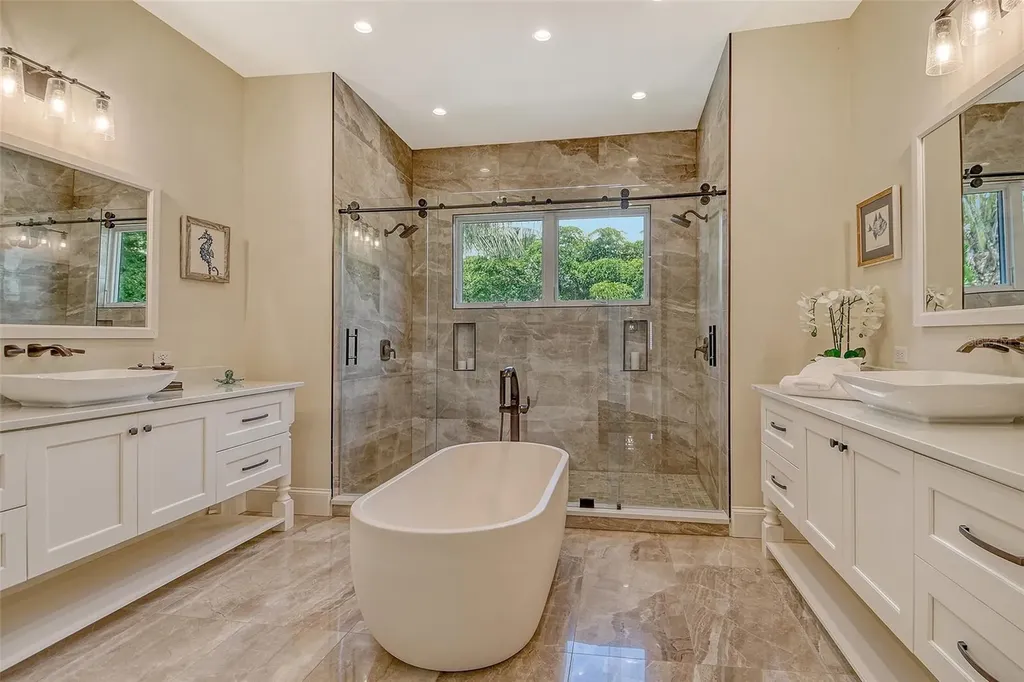 5005 Gulf Of Mexico Drive Longboat Key FL 34228