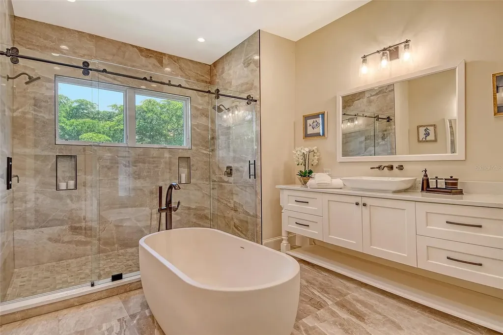 5005 Gulf Of Mexico Drive Longboat Key FL 34228